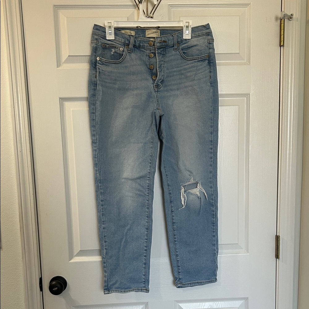 Universal Thread Light Blue Ankle Jeans